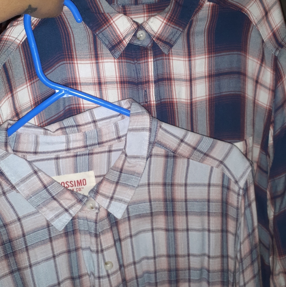 2 Mossimo Light Weight Button Down Shirts - image 1